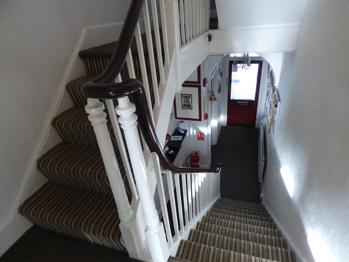 Kelston Guest house 3*